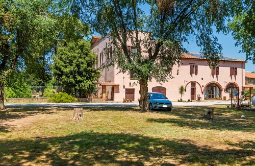 Gavorrano Apartment | Room 'La Concia - Spiga' with Shared Garden and Wi-Fi