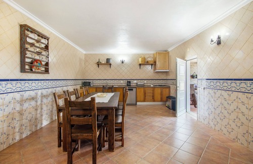 Espirito Santo Apartment | Room 'Quarto Castanho-Countryside View-with Patio' with Shared Pool, Wi-Fi and Air Conditioning