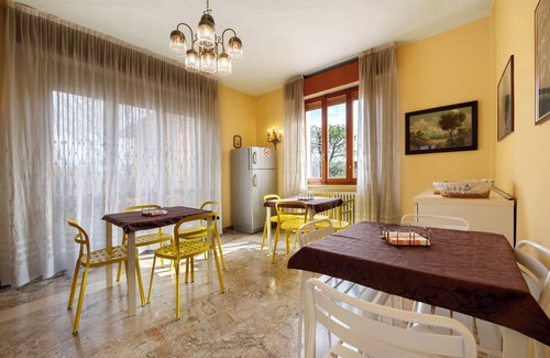 Pieve Vecchia Apartment | Room 'Swan Matrimoniale Brown' with Shared Pool, Wi-Fi and Air Conditioning