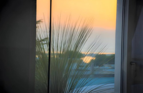 Porto Cesareo Apartment | Room 'Valentino Luxury - 01' with Sea View, Wi-Fi and Air Conditioning