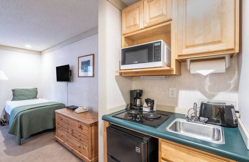 Telluride Hotel | Room With Kitchenette for Budget Travelers