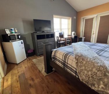 West Jefferson House | Room with the view