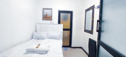 Kilimani Apartment | Rosëville Budget Studio - Rooftop Pool, Gym, Office Space, Children play area