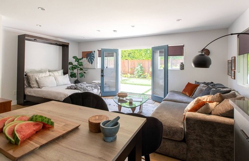 Altadena Apartment | Rosebowl, Heated Pool, Spa, BBQ, Hoops