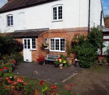 Binley House | rosedale cottage