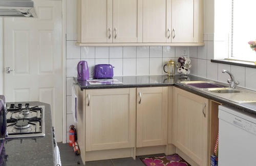 Thornton-Cleveleys Cottage | Rossall Beach Cottage