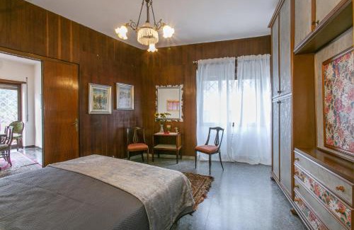 Tor di Quinto Apartment | Rosso Levanto House