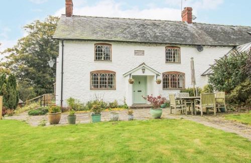 Wentnor House | Rowan Cottage