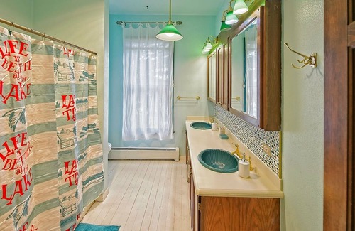 Fox Lake Bed & Breakfast | Roxana Resort