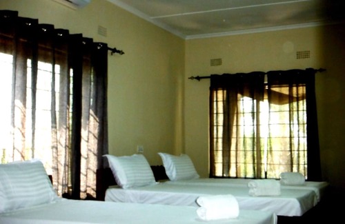 South Luangwa National Park Cabin | Royal South Luangwa Safaris Lodge
