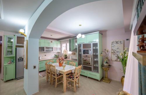 Qender Apartment | Royal Apartment