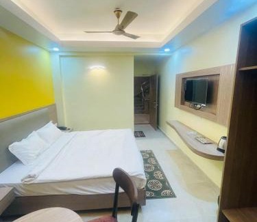 Puri Hotel | Royal Beach International