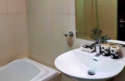 Al Hamra Village Apartment | ROYAL BREEZE APARTMENT Sea View. Studio Room.