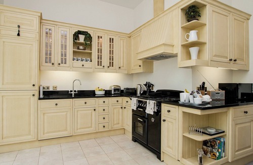 Upper Town Cottage | Royal Crescent Apartment