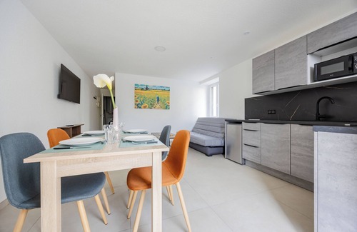 Paroisse Saint-Vincent-de-Paul Apartment | Royal Dole | 5* Elegance & Comfort in the Heart of Dole