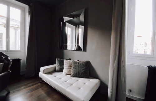 Nimes City Centre Hotel | Royal Hotel