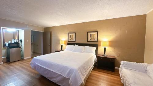 Hemet Hotel | Royal Inn and Suites