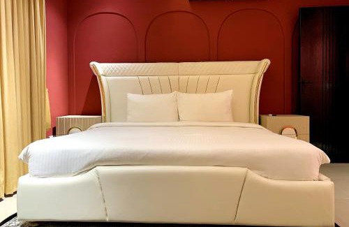 Bahria Town Apartment | Royal Reside by StayMehman