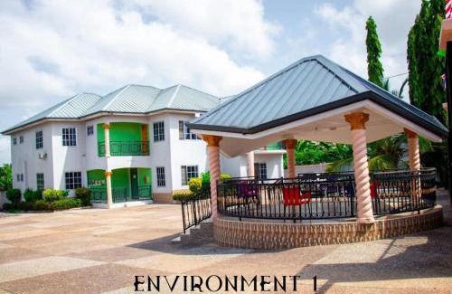 Agona Swedru Hotel | Royal Solwezi Lodge