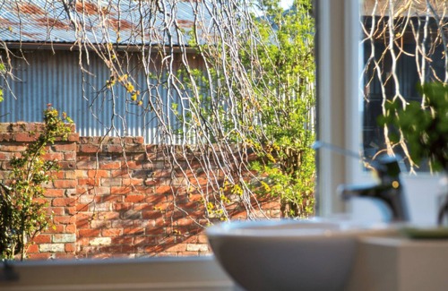 Daylesford House | Royal Standard Farm (With Car Parking)