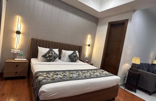 Ghata Hotel | Royal Studio Golf Course Road