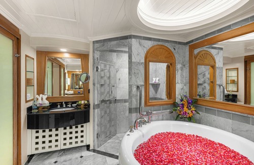 Pratumnak Hill Resort | Royal Wing Suites & Spa Pattaya