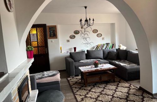 Stiavnicke Bane House | Rozprávkový domček blízko jazera
