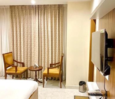 Panchkula Urban Estate Hotel | Rs kings hotel