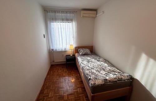 Sankt Polten Apartment | Ruhige, klimatisierte Wohnung nahe Zentrum & Bahnhof