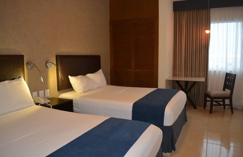 Faros Hotel | Ruiz Milán Hotel