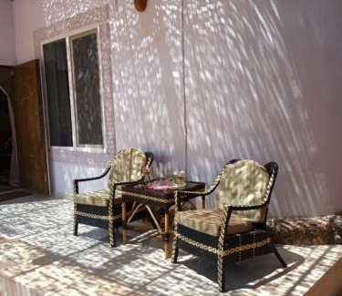 Al Ahyaa House | Rum i villa med pool