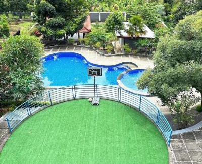 Batu Villa | Rumah Kolam Pribadi