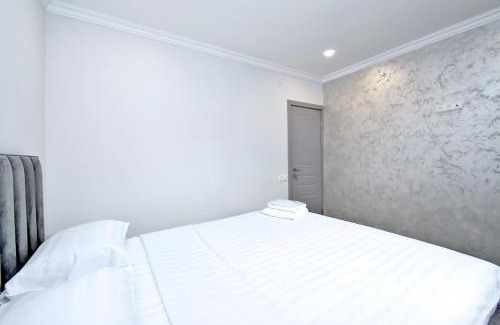 Ararat Hotel | Runway Rooms
