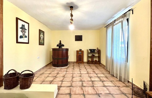 Ye Cottage | Rural House with terrace,barbecue and view
