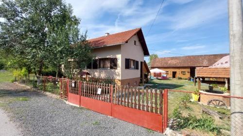 Glina House | Ruralna kuća Pejaković
