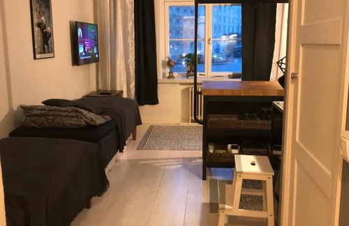 Kallio Apartment | Rustic black and white studio