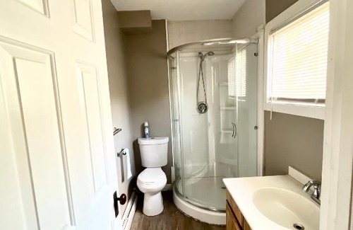 Waterbury House | Rustic Colonial Home with Private Rooms