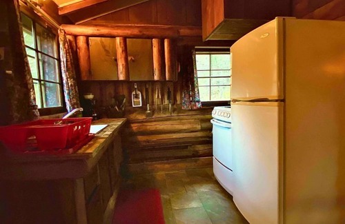 Lisbon Cabin | Rustic Log Cabin #1 - "Rustic Retreat"