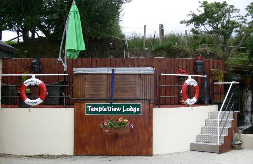 Greencastle Apartment | Rustic Log Cabin