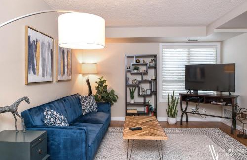 East Kootenay Apartment | Rustic Modern 2 Bed 2 Bath with Lakeview Pool and Hot Tub