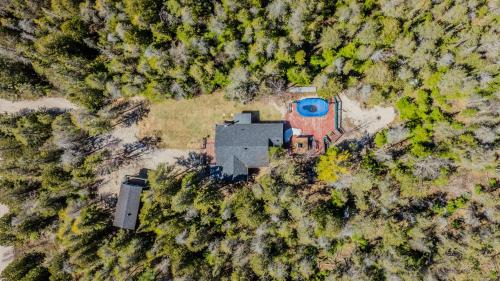 Northern Bruce Peninsula House | Rustic Vibes W Pool & Hot Tub - Tobermory