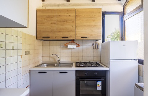 Torre di Bari House | Rustic Villa "Chicco" with Terrace & Sea View