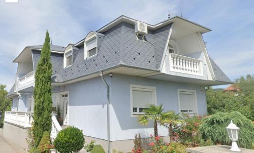 Vonyarcvashegy House | Sárga-Kék ház