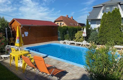 Vonyarcvashegy House | Sárga-Kék ház