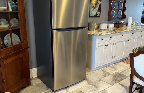 Wilmington Apartment | S&K Getaway with heated pool & sauna 9 miles to WEC