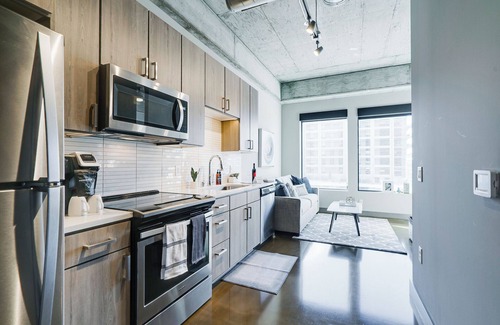 Warehouse District Apartment | Sable 206 - Alcove