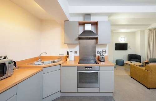 Bristol City Centre Apartment | SACO Bristol- West India House