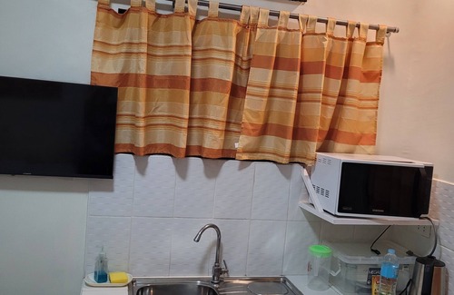 Cainta House | Safe, Clean Accommodation- Walking Distance From SM & LRT Masinag