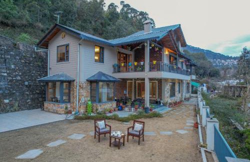 Bhimtal Villa | SaffronStays Wood Sparrow