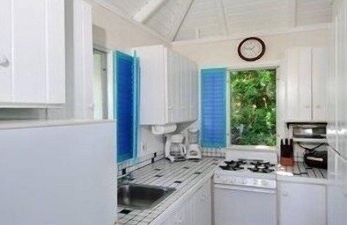 Estate Calabash Boom Cottage | Sago Cottage: Romantic. Quaint, private